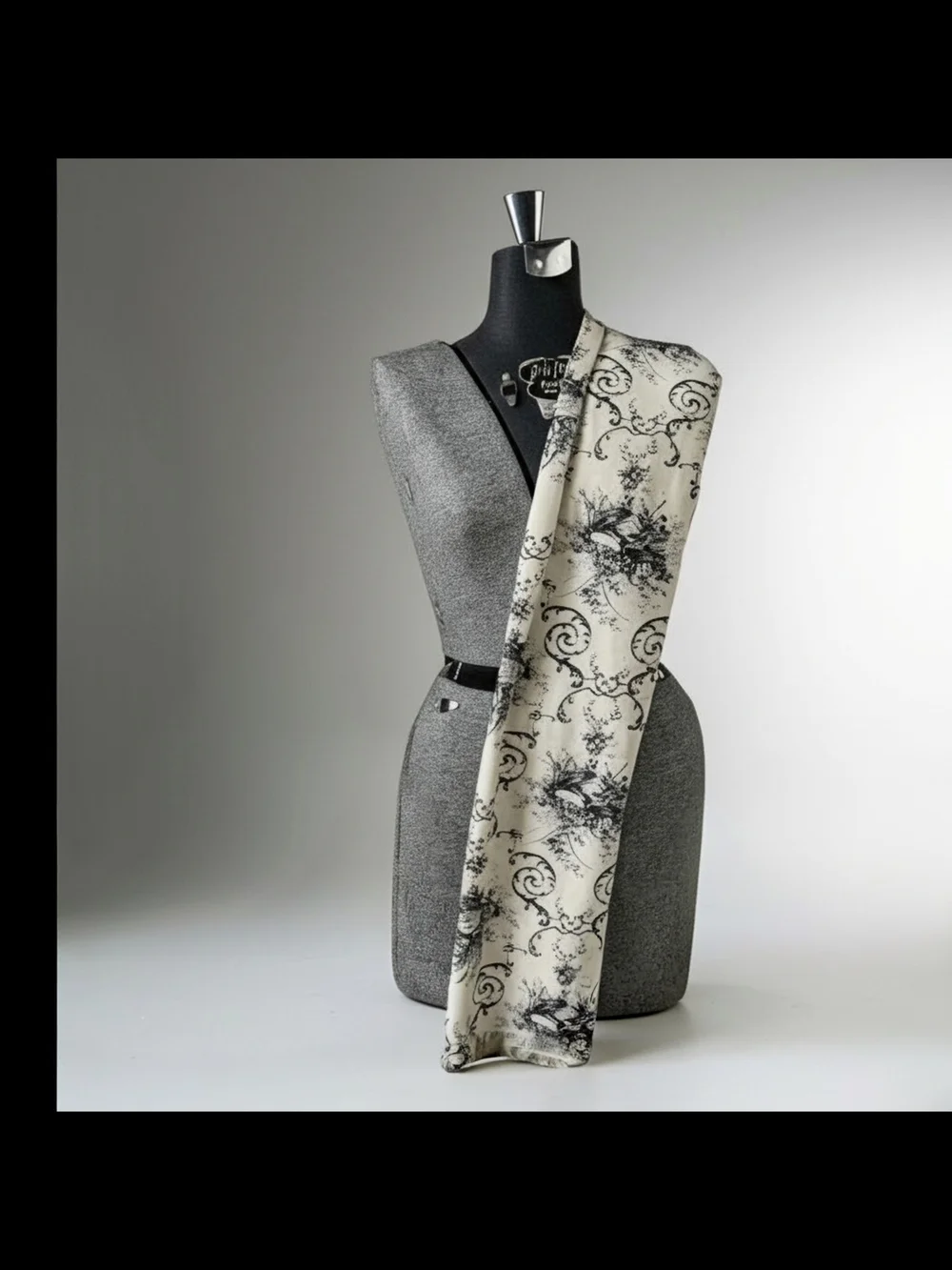 NWOT Vintage 90s Ivory & Black Art Print European Cashmere Wrap Scarf 72